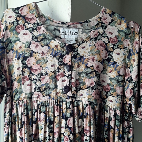 VINTAGE • 90s FLORAL GRUNGE BABYDOLL TUNIC TOP - Picture 2 of 4